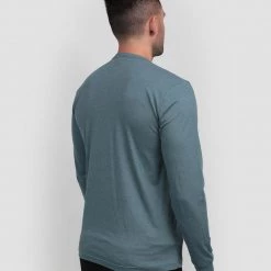 INTO THE AM Basic Long Sleeve Tee