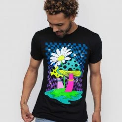 INTO THE AM Daisy Spores Tee Men