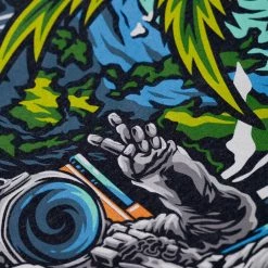 INTO THE AM Tops & Outerwear Peace Out Earth Tee