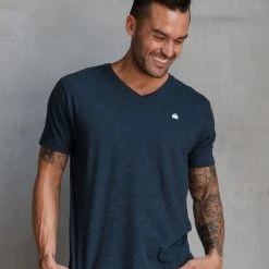 INTO THE AM Basic V-Neck Tee