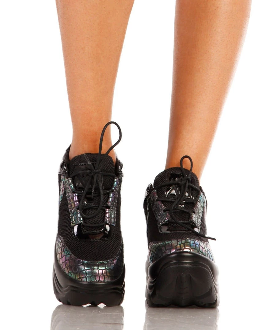 Shoes YRU X IHR Exclusive Matrixx Sneakers